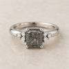 zásnubný prsteň špinavý diamant
